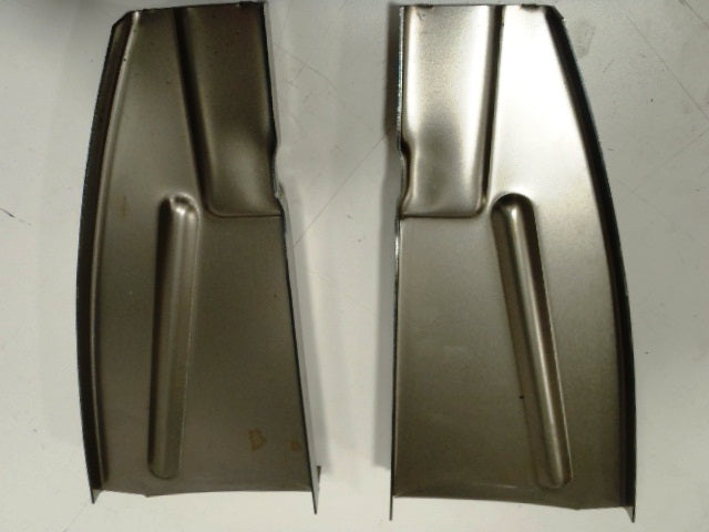 1932 Ford Roadster & 5 Window Coupe RearTriangle Corners